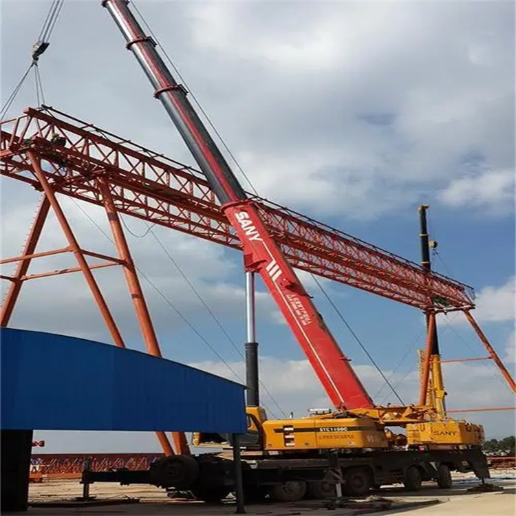 得荣钢结构吊装